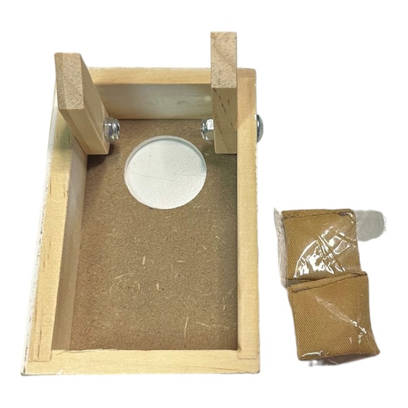 2024 Disney Parks Epcot Flower Garden Prize Corn Hole Mini Board Spike the Bee - Picture 2 of 3